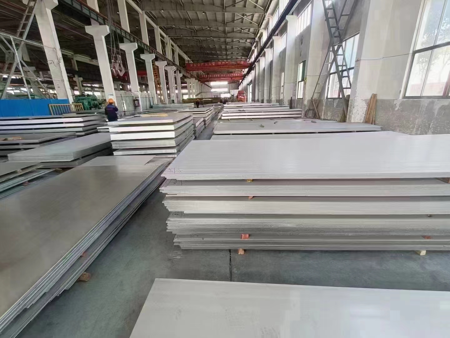 沈阳立元不锈钢有限公司加工能力_不锈钢板厂家沈阳立元_2205不锈钢板受原材料影响将持续走下跌趋势