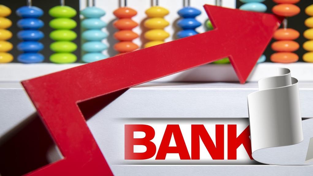 五一小长假后A股银行板块持续走强，国有大行股缘何强势上涨？