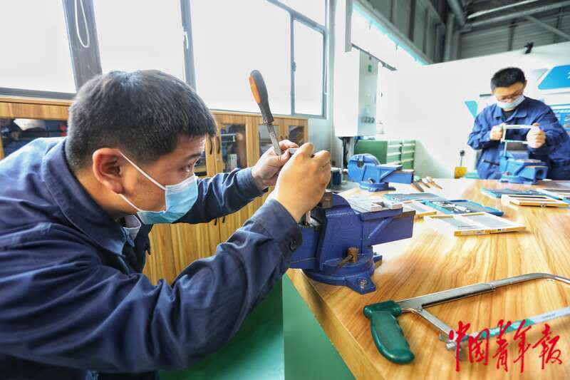 新华医疗创新发展_红色引擎驱动医疗器械_淄博新华医疗器械招聘