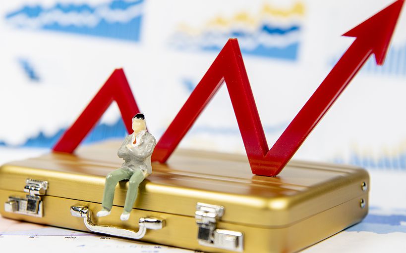 <strong>牛年A股开门红？港股爆发创两年半新高，海外普涨助推市场情绪</strong>