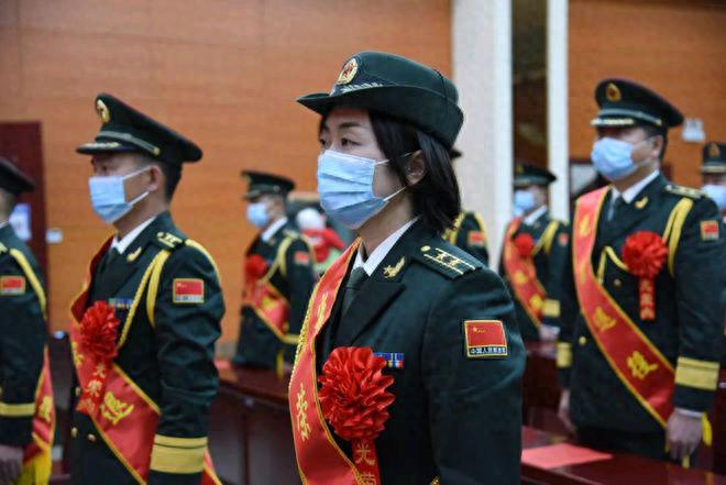 退伍军人养老保险能取出来吗？逐月领取退役金和退休有啥区别？