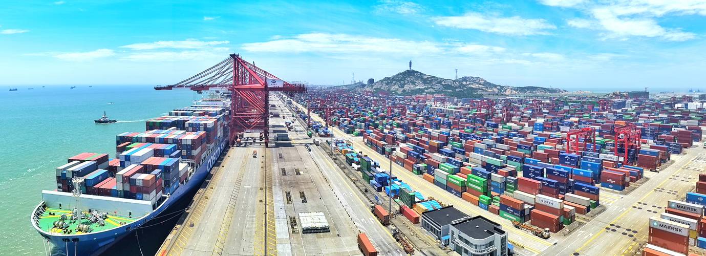 上港集团回应上海港拥堵传闻：作业平稳有序，效率优于去年