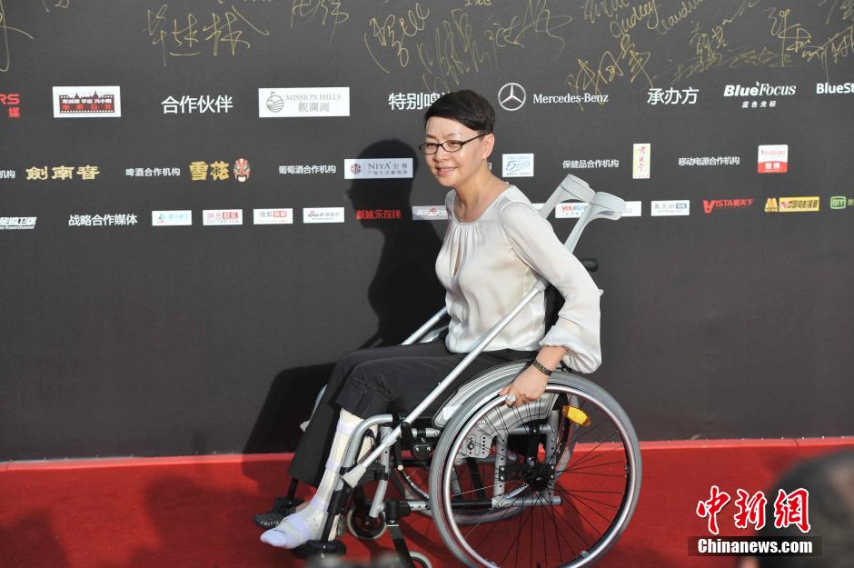 华谊兄弟二十周年庆典海口红毯现场_华谊兄弟20周年红毯秀_华谊兄弟二十周年庆典红地毯明星阵容