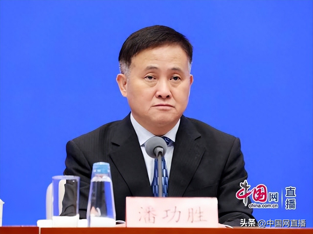 央行多项举措支持房地产，贷款利率放开等政策助力市场发展