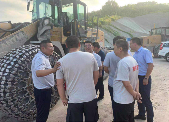 山推装载机宠粉万里行浙江_山推装载机服务四超越_山推股份